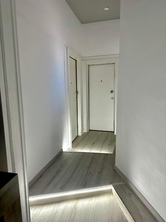 Travelers Luxury Suites, Studios & Apartments コルフ島 エクステリア 写真