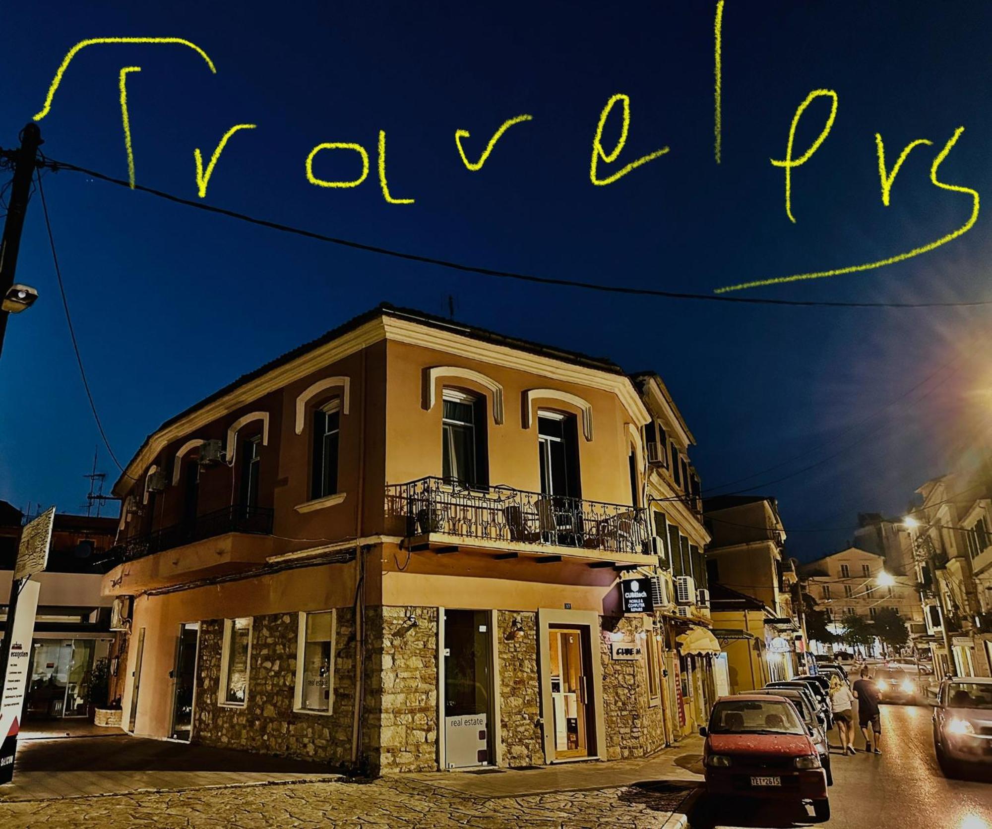 Travelers Luxury Suites, Studios & Apartments コルフ島 エクステリア 写真